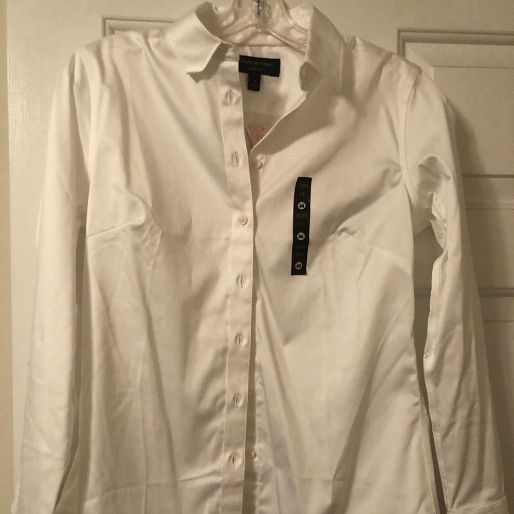 Banana Republic Petite Blouse- size 4